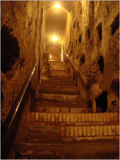Лестница в катакомбах Каллисто